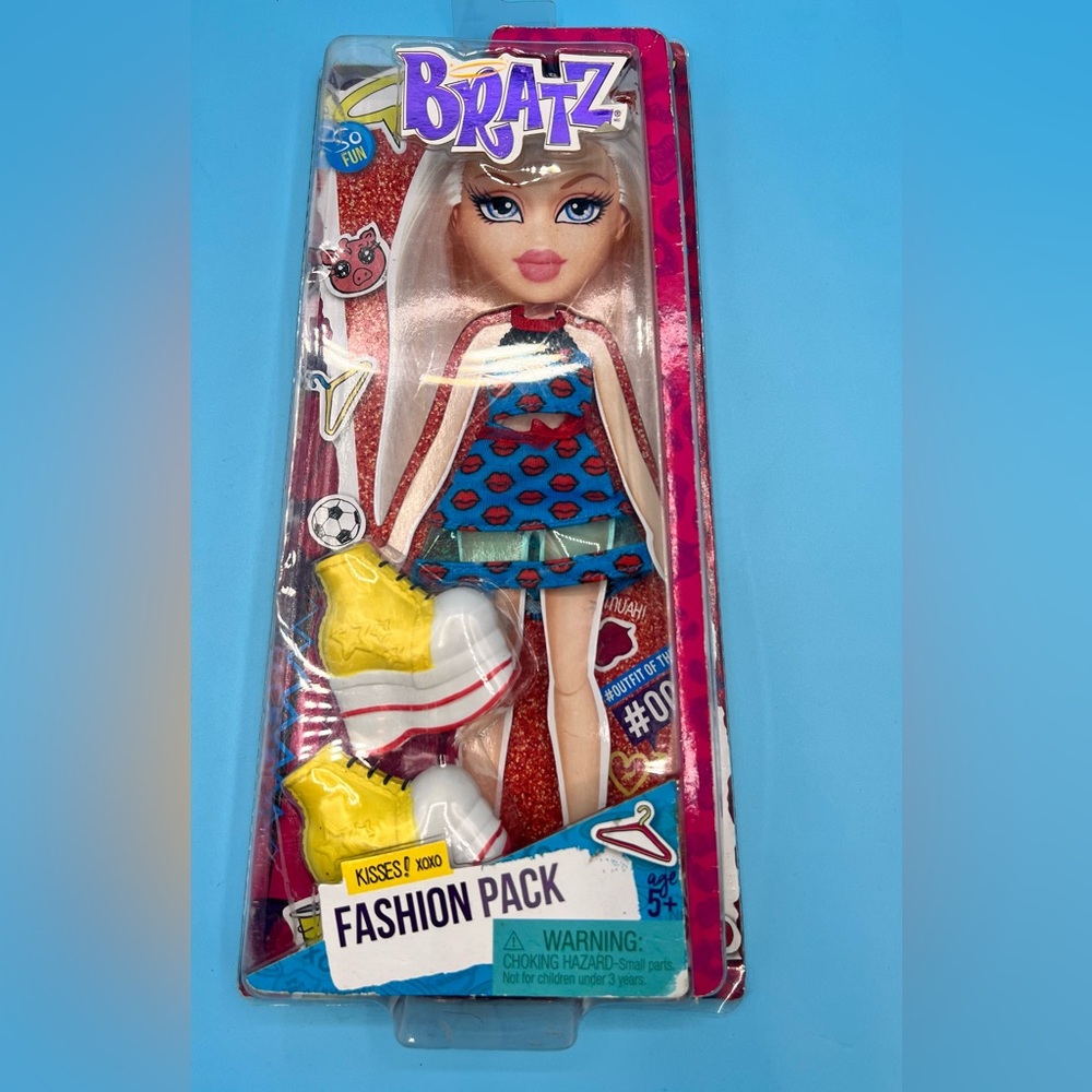 Bratz Fashion Doll with Blue and Yellow Outfit